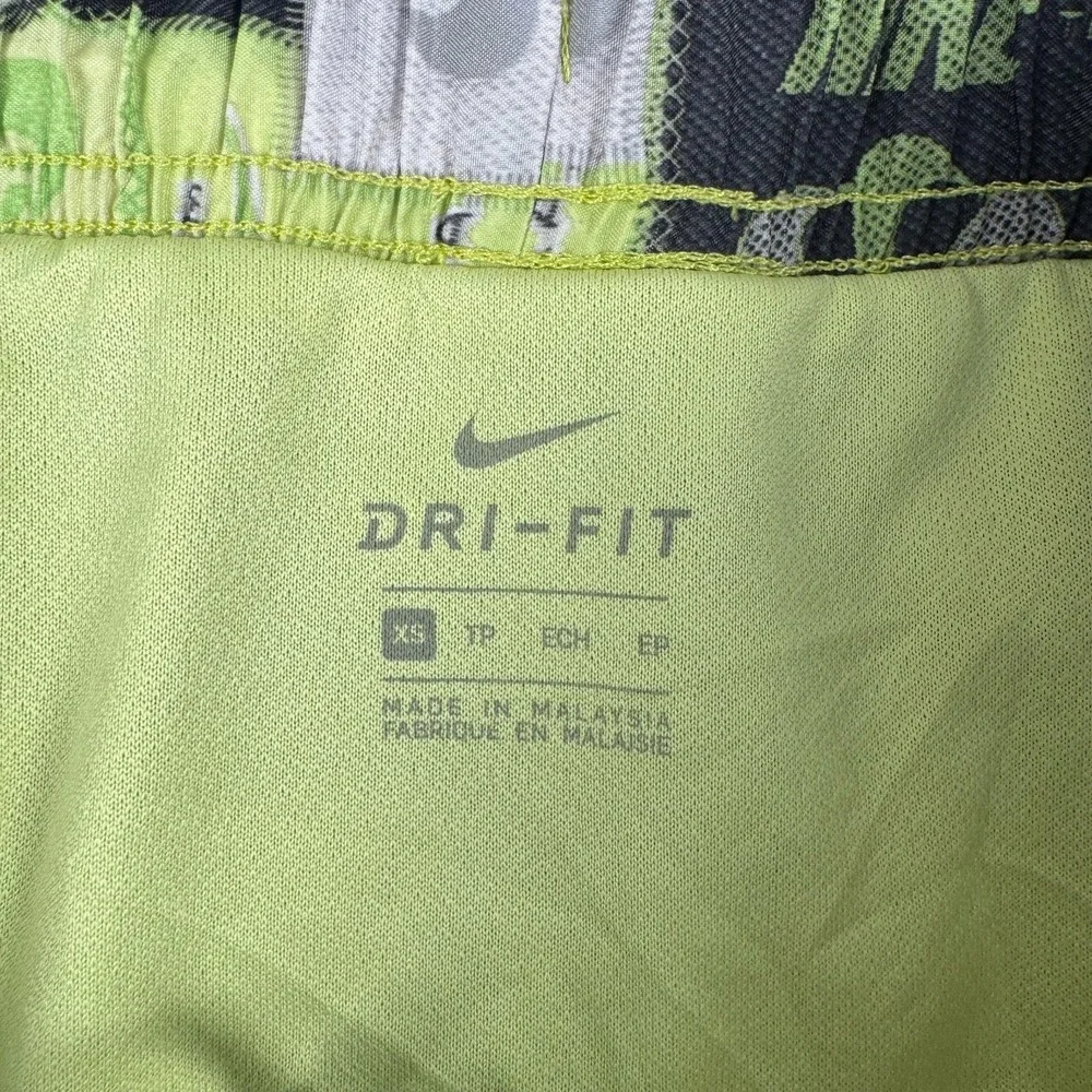 Nike Icon Clash Printed Tempo Running Shorts 3